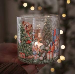 *FÖRBOKAS* Ljuslykta Christmas Saga - Majas lyktor/ Barncancerfonden